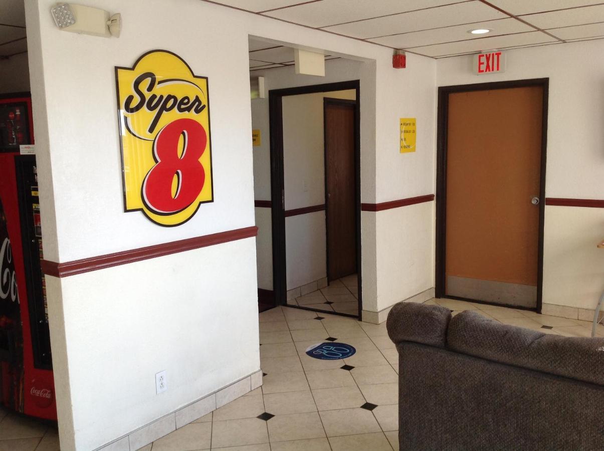 Super 8 By Wyndham Winchester Va Exteriér fotografie